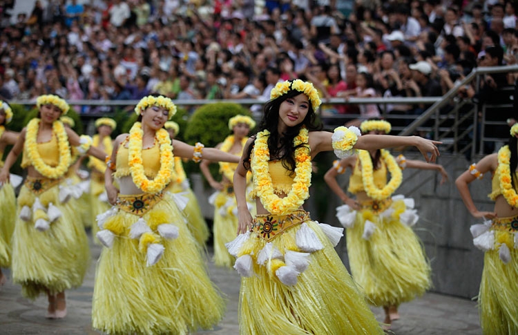 桂林草裙舞表演服务|桂林最专业的草裙舞表演队