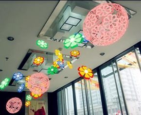 如何利用商场美陈来增添商场艺术气息